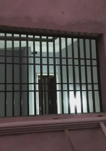 Mold for precast concrete window sills